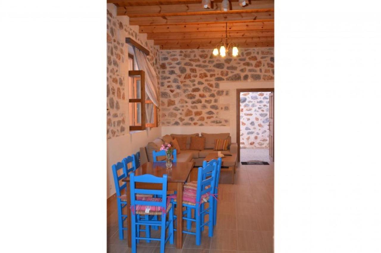 Stone Villa I In Petres Petres  Buitenkant foto