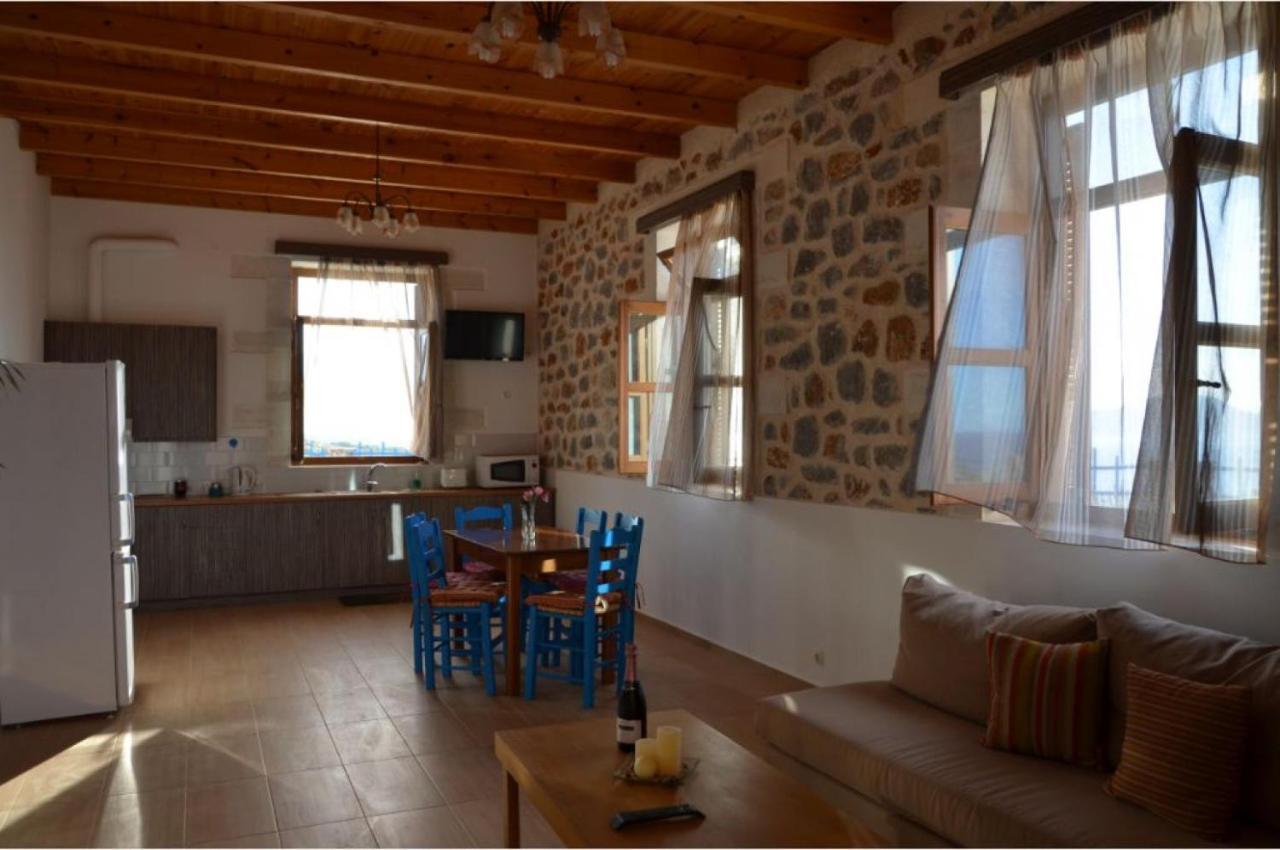 Stone Villa I In Petres Petres  Buitenkant foto